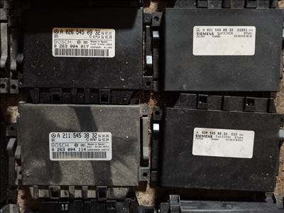 R0302 A2115453832 Mercedes VÁLTÓ és Parkolás Asszisztens PTS PDC Vezérlő Elektronika Modul