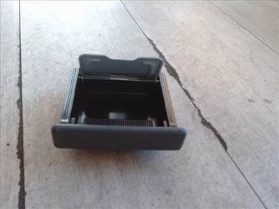 MITSUBISHI COLT 98-03 Hamutartó első