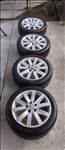  5x112 lyukosztású 17" alufelni, rajta 225/45 Uniroyal nyári gumi 