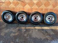 TEREPJÁRÓ 15" KROM KERÉK 6X139,7 NÉGY ÉVSZAKOS 31X10,5R15 GUMIVAL OLCSÒN!!!