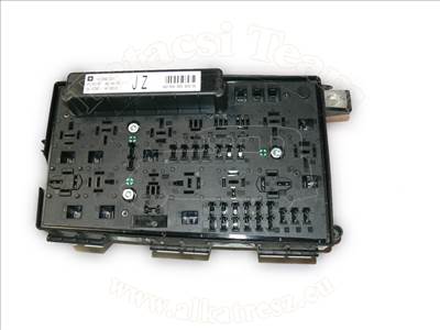 Opel Zafira B/2 2007-2011 - biztosíték tábla, motor, kézi váltóhoz, benzin, jelölés: JZ 