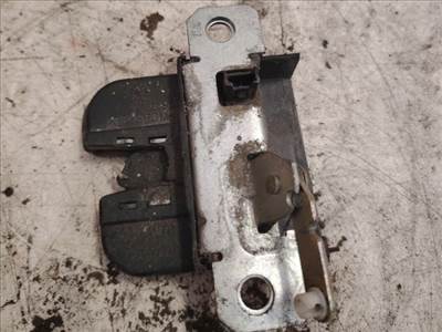 Volkswagen Polo IV Csomagtérajtó Zárszerkezet *151921* 6q6827505b