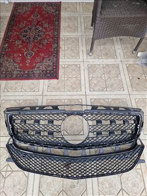 Mercedes CLS 350 W218 hűtőrács  2188850165