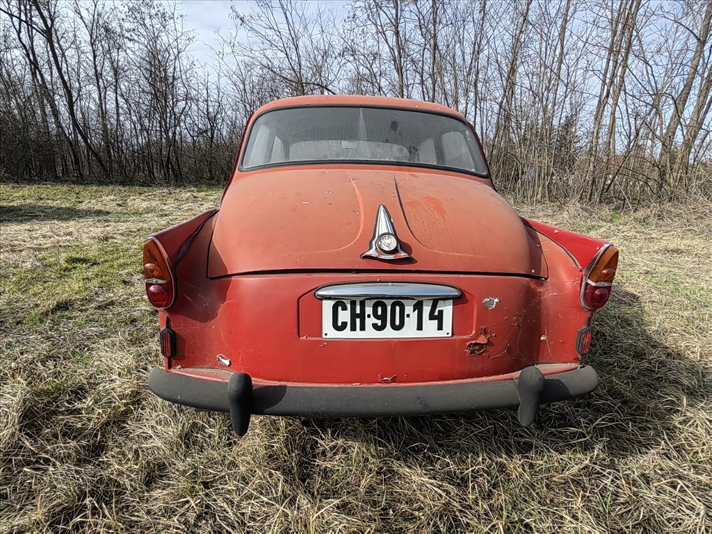 Eladó autó 4. kép