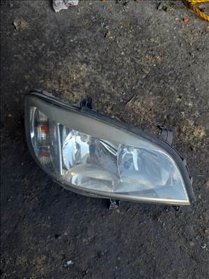 Opel zafira a jobb első lámpa 