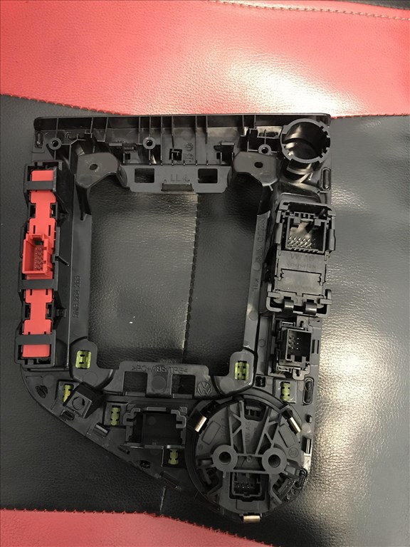 Volkswagen Tiguan II vezérlő pult 5nb864263 2. kép