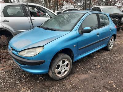 Peugeot 206 bontott alkatrészei