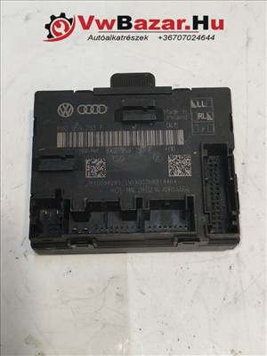 Komfortelekronika  Audi A1 bal első ajtó vezérlő elektronika 8x0959793f 8X0959793F