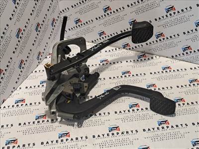 BMW E46 manuális váltós pedál fékpedál kuplung konzol pedálsor
