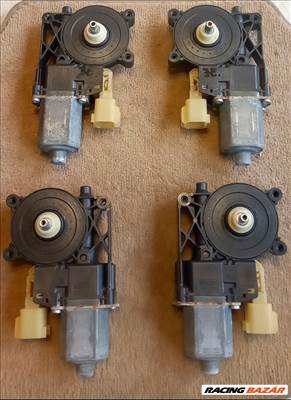 Ford S-MAX Mk2, Ford Galaxy Mk4 Ablakemelő motor 0130822732