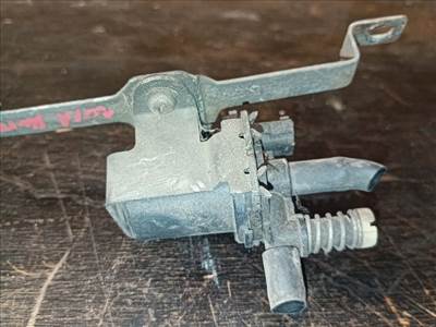 Suzuki Swift II EGR / AGR Vákum Szelep *152052*