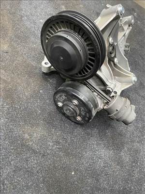 BMW 5-ös sorozat G30/G31 Bmw G30 G31 vízpumpa B48 hibrid 7644810
