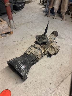 Kézi sebességváltó Mitsubishi L200