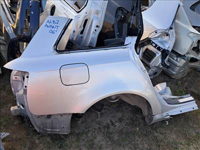 Audi A4 B7 AVANT Jobb hátsó sárvédő negyed 