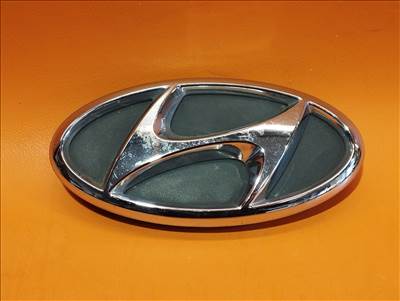 Hyundai I20 embléma 86365-Q0000 (M.20.303K)a