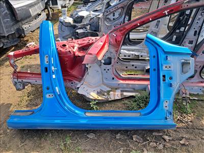 Hyundai i30 (PD) Jobb küszöb 