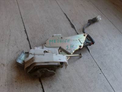 SUZUKI LIANA Jobb hátsó ajtó zárszerkezet központi záras