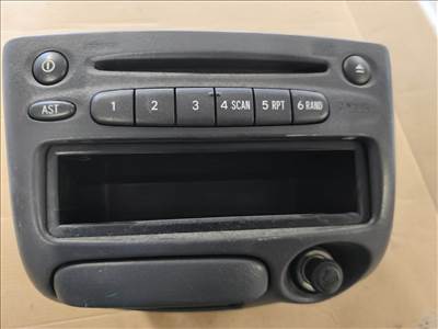 Toyota Yaris (XP10) rádió 