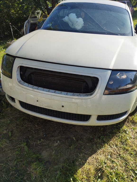 Audi TT (8N) bontott alkatrészei 4. kép