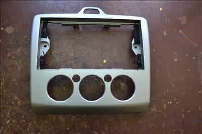 Ford Focus II MK2 középkonzol keret, fűtéskonzol keret! 4M51-18522-ADW, 4M5118522ADW