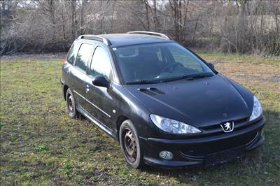 Peugeot 206 bontott alkatrészei