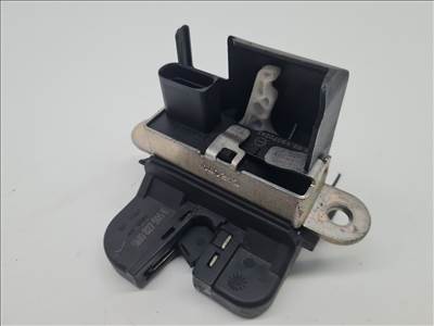 Volkswagen Golf VI kombi csomagtérajtó zárszerkezet (31987) 5m0827505e