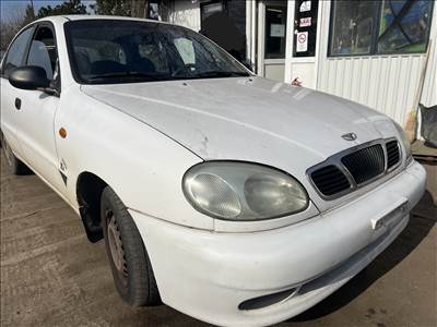 Daewoo Lanos 1.5i bontott alkatrészei