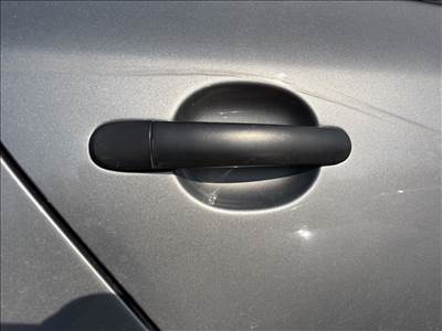 Volkswagen Golf V jobb első ajtózár 