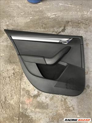 Skoda Octavia III kombi bal hátsó ajtókárpit