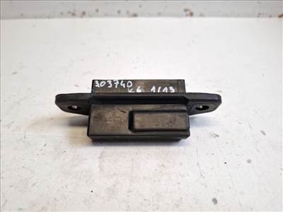 Toyota Yaris (XP130) csomagtérajtó kilincs