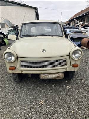 Trabant 601 bontásra egyben eladó