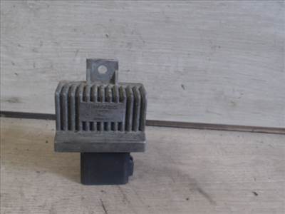 RENAULT THALIA 02.03-08.10 Izzítórelé