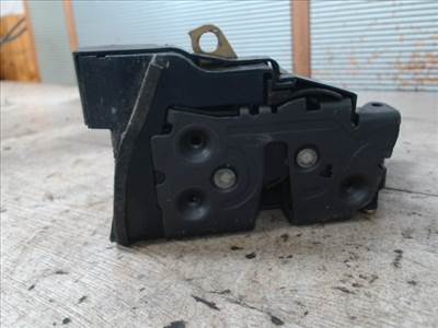 MAZDA 3 03.10-06.06 Jobb hátsó ajtó zárszerkezet központi záras