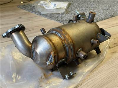 Toyota Auris (E150) 2.2 D-CAT dpf részecskeszűrő  bm11025h