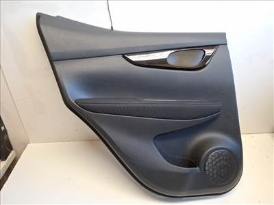 Nissan Qashqai (J11) bal hátsó ajtókárpit