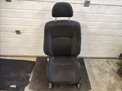 Daihatsu Terios (2nd gen) bal első ülés 