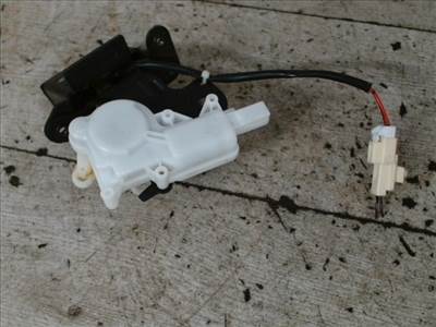 MAZDA 3 03.10-06.06 Csomagtér ajtó zárszerkezet