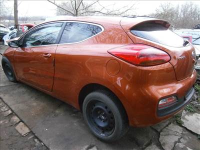 Kia Cee'd (JD) 1.6 crdi 3 ajtós bontott alkatrészei