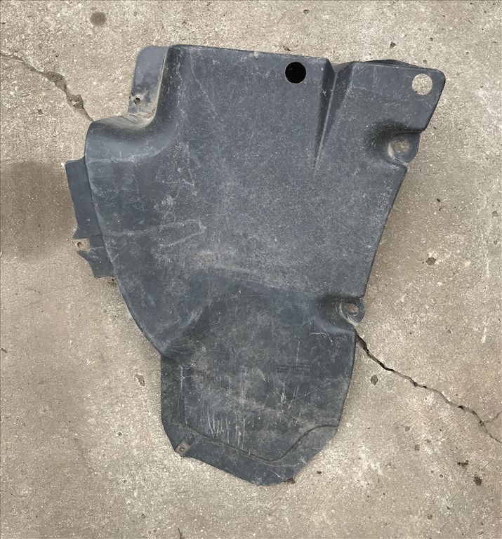 Volkswagen Passat B5 alsó burkolat 3b0825218a 2. kép