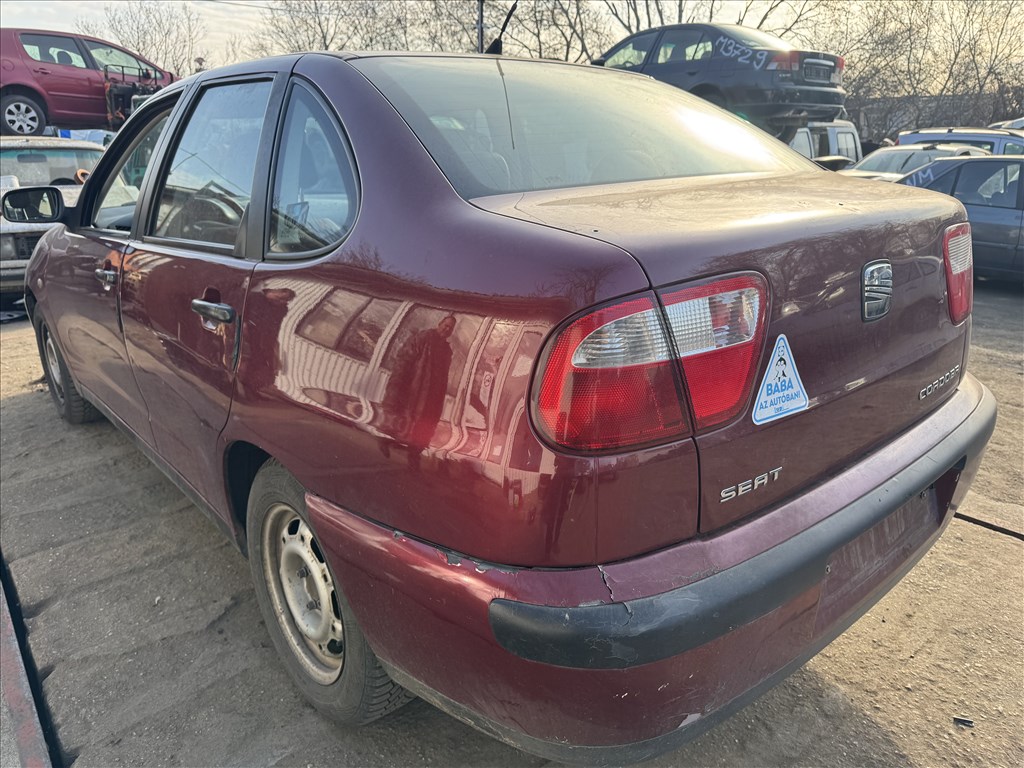 Seat Cordoba I 1.4i bontott alkatrészei 2. kép