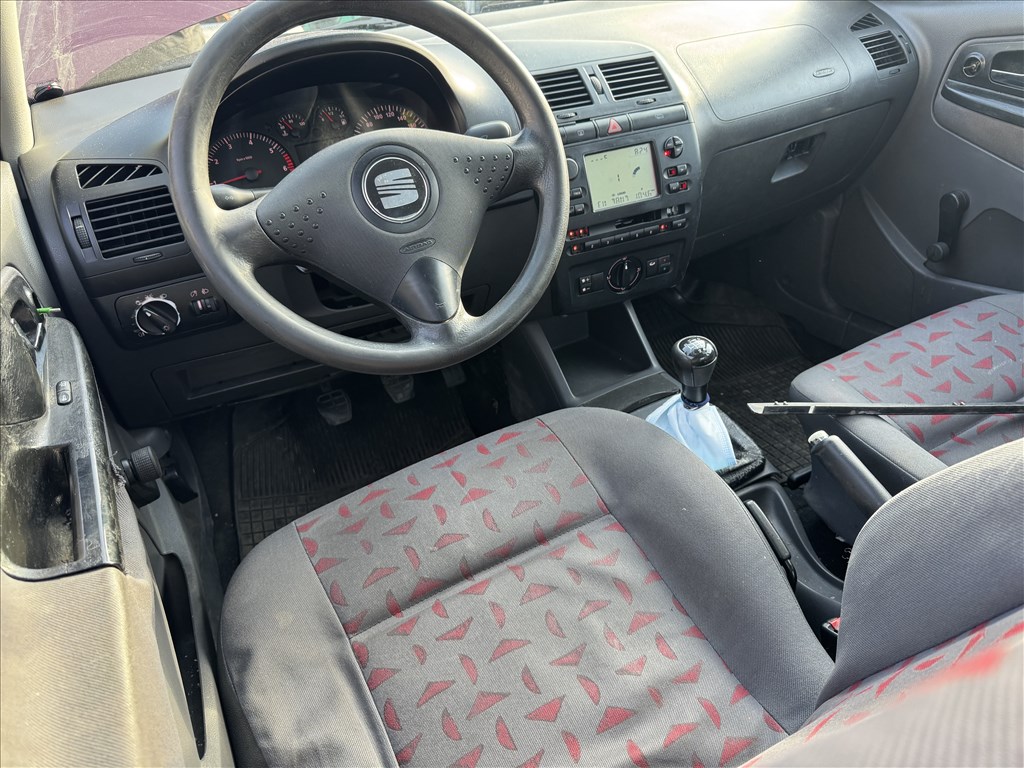 Seat Cordoba I 1.4i bontott alkatrészei 3. kép