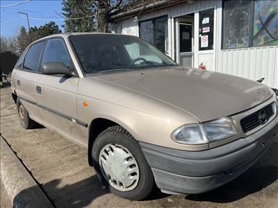 Opel Astra F 1.4i bontott alkatrészei