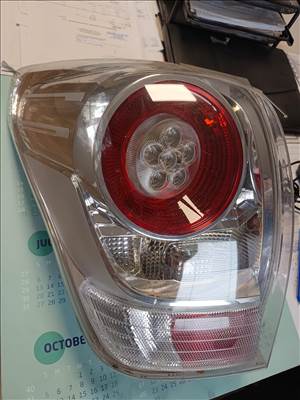 Toyota Verso bal hátsó lámpa 815600f09000