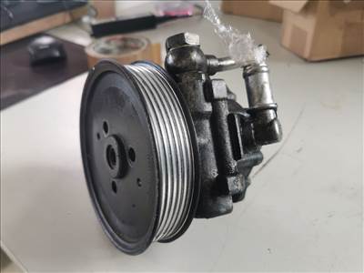 Audi A6 (C6 - 4F) 3.0 TDI quattro AUDI A6 (4F2, C6) szervószivattyú 4056 7692955186 4f0145155a