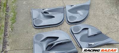 Opel Astra K ajtókárpit garnitúra eladó.