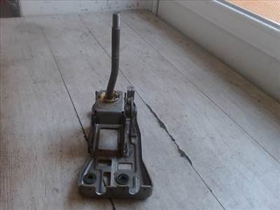 SUZUKI LIANA Váltó kulissza