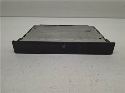 Volkswagen Golf IV pohártartó 1J0 858 601 D (29534)