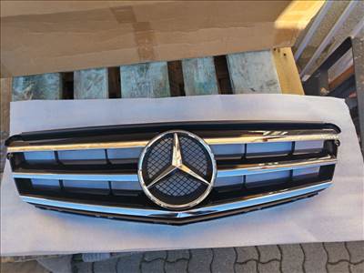 Mercedes W204 C osztály nagycsillagos hűtőmaszk  2048800023f