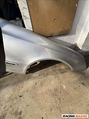 Mercedes w211 jobb első sárvédő 