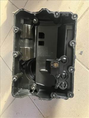 Skoda Fabia II, Volkswagen Polo IV, Skoda Roomster szelepfedél  045103475e